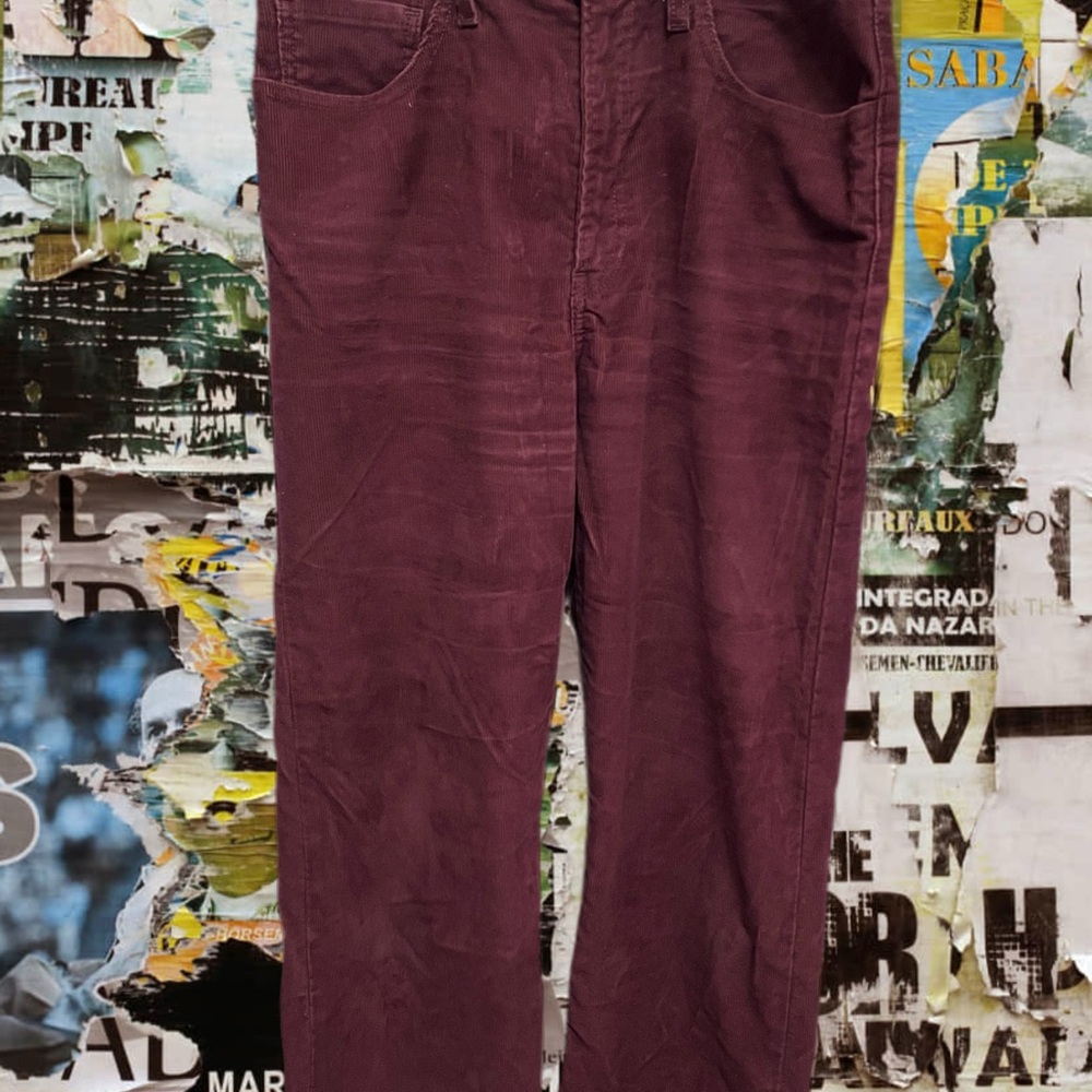 Women’s Levi’s Burgundy Corduroy Pants